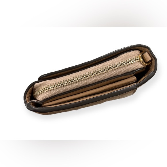 Tory Burch Pebbled Leather Crossbody/Clutch - Tan - Picture 7 of 13